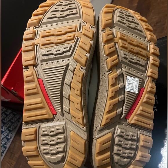 SUVSOLE Slip On - Picture 4 of 7